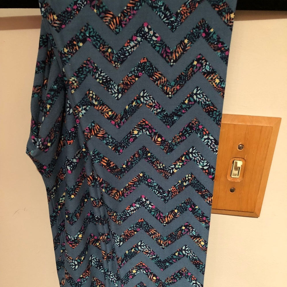 Tall and curvy leggings lularoe